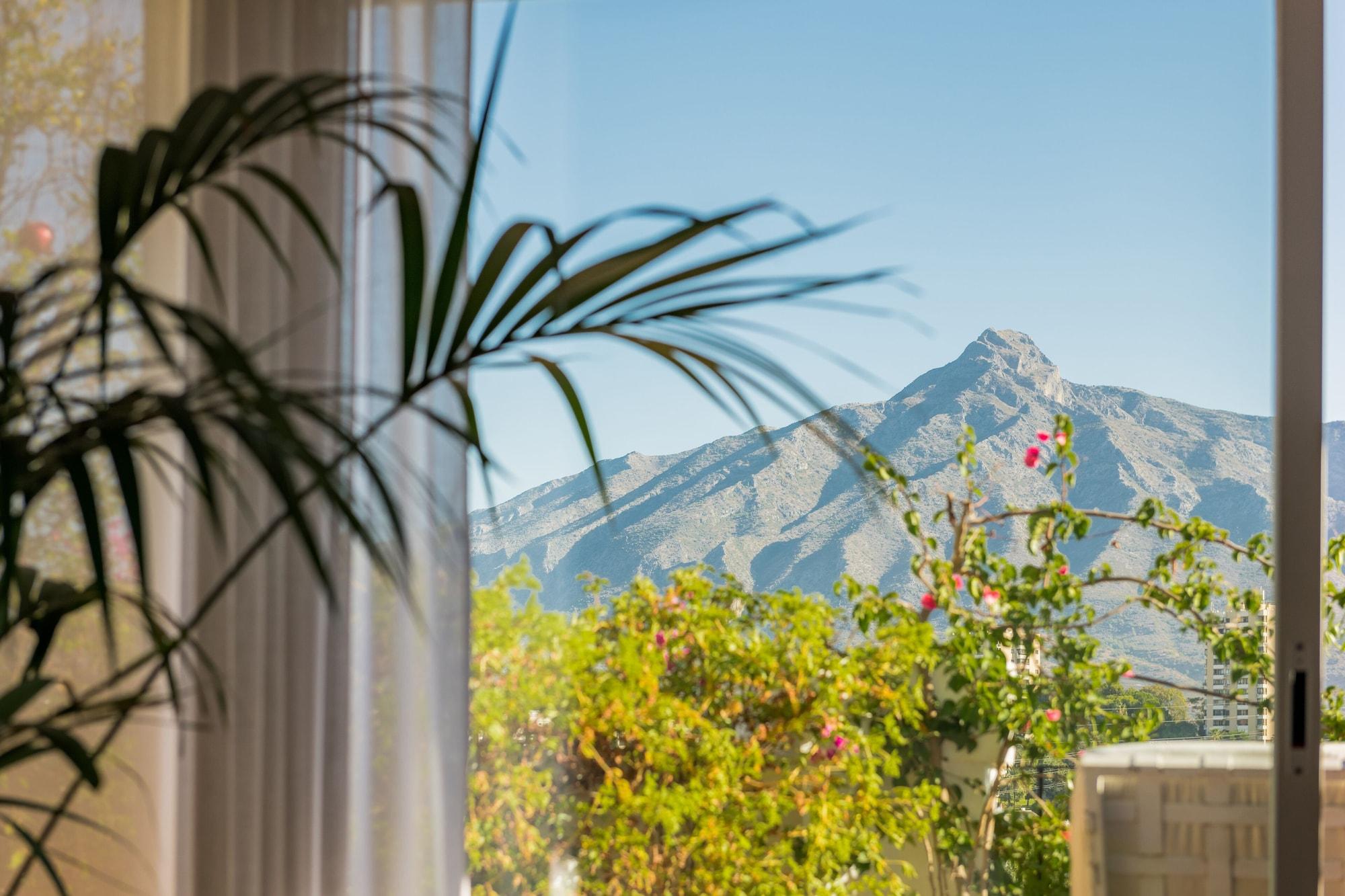 Molo 44 Suites Puerto Banus Marbella Eksteriør billede